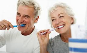seniors-cleaning-teeth
